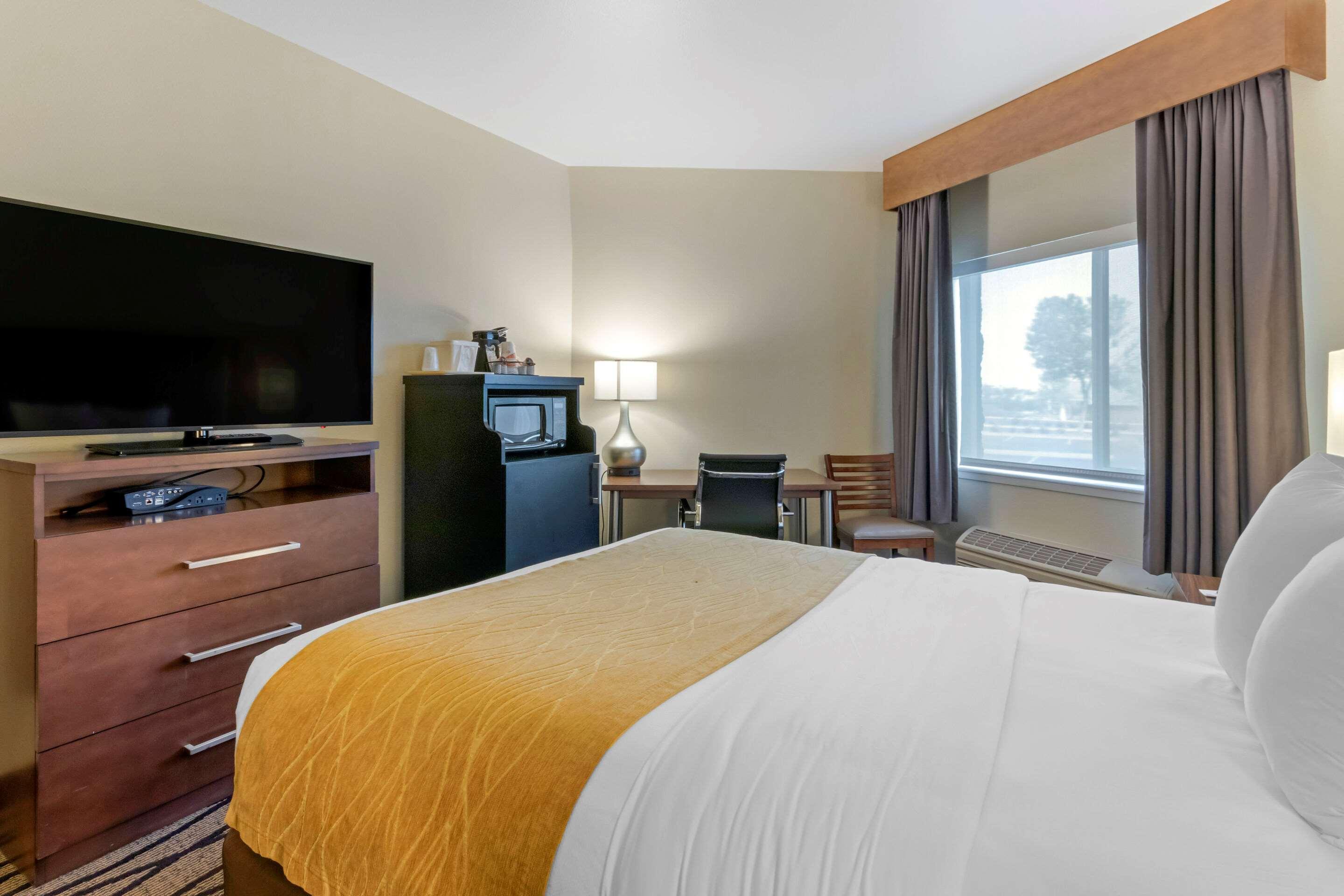 Comfort Inn & Suites Market - Airport Great Falls Exteriör bild