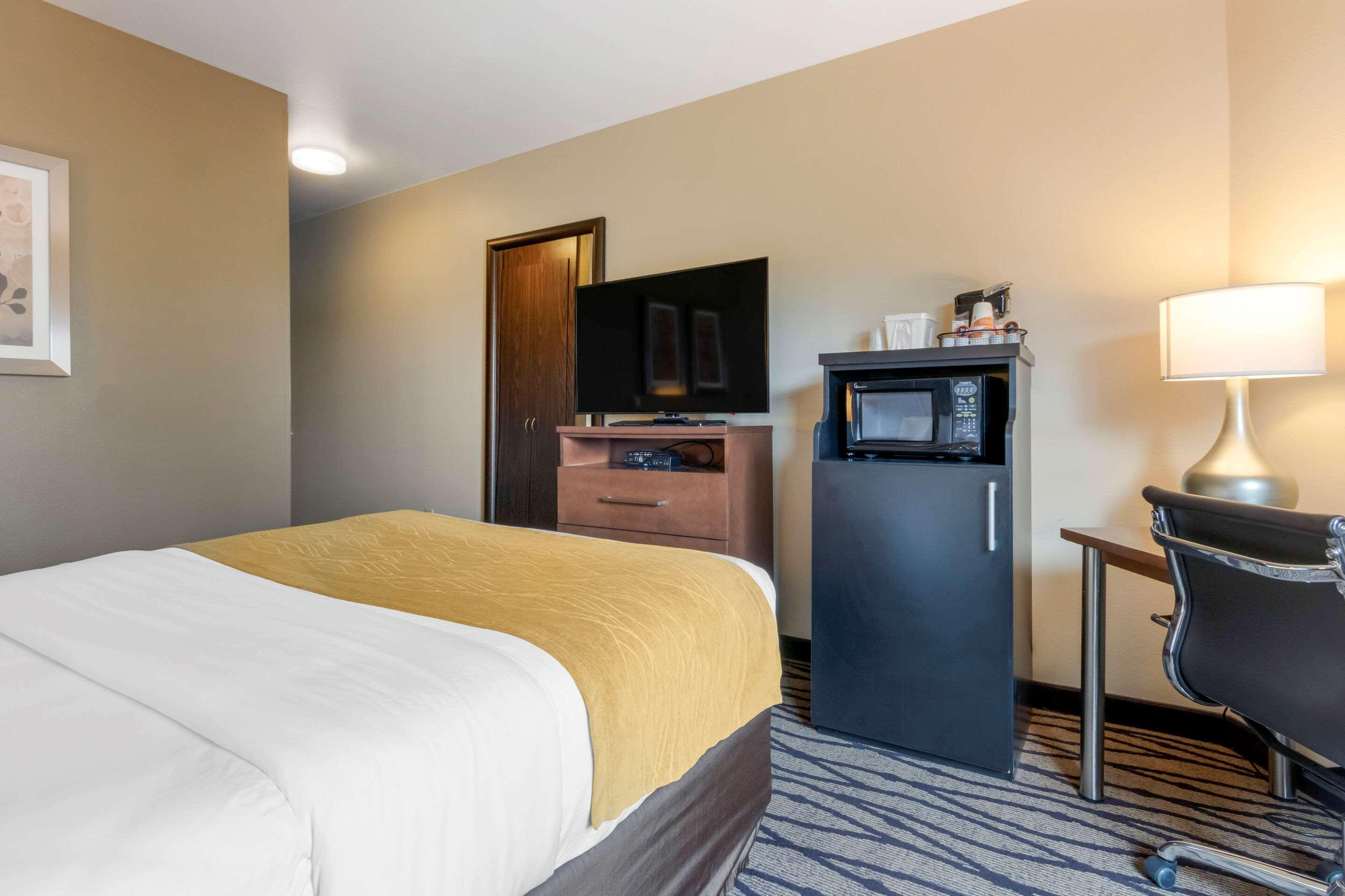 Comfort Inn & Suites Market - Airport Great Falls Exteriör bild